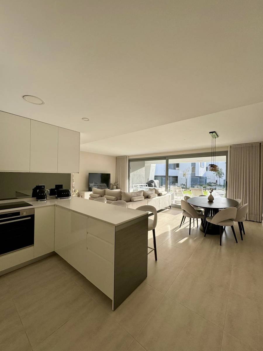 Modern Ground Floor Apartment for Rent – Vanian Gardens, New Golden Mile, Estepona