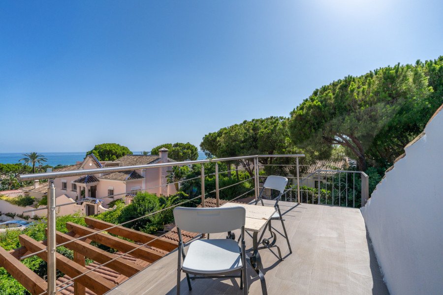 FOR SALE – MODERN VILLA IN MARBESA, MARBELLA EAST