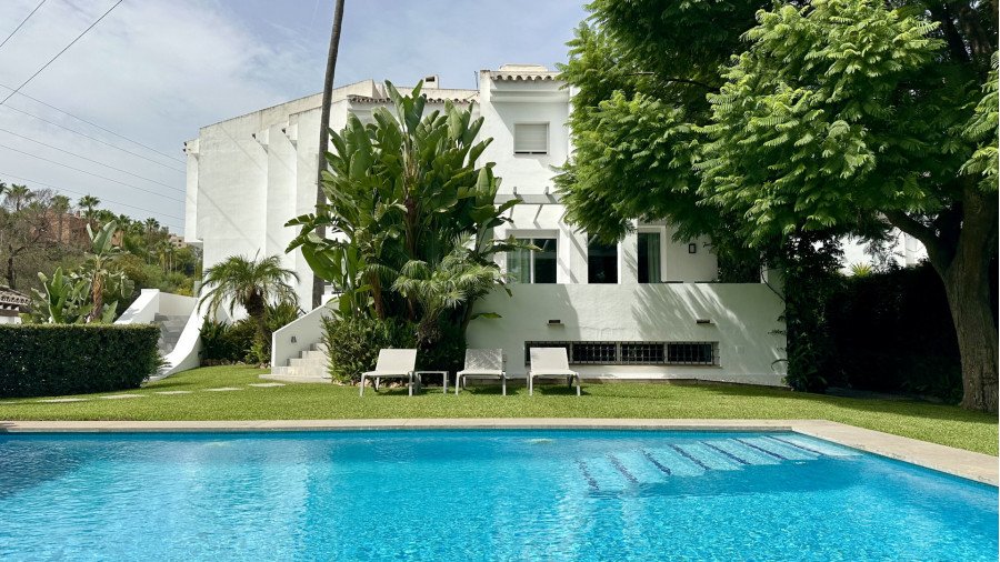 Luxury Townhouse for Long-Term Rent – Nueva Andalucía, Marbella