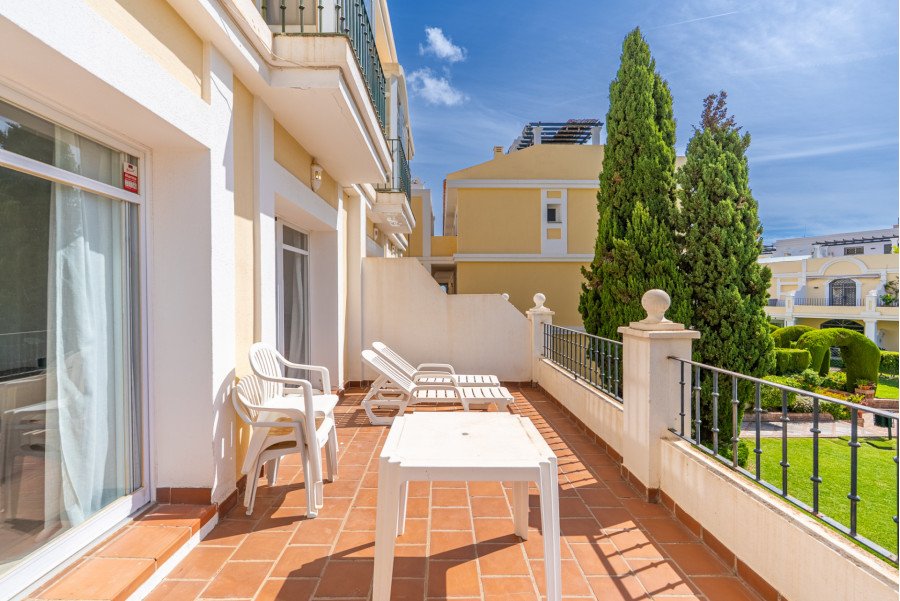 Duplex with Private Solarium in Aloha Gardens, Nueva Andalucía