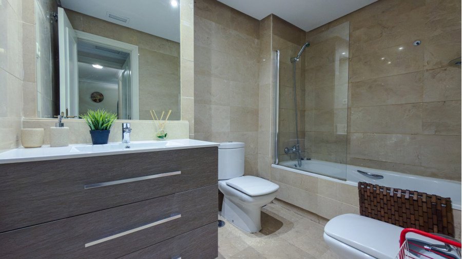 2 bedroom apartment in Dama de Noche from October to June