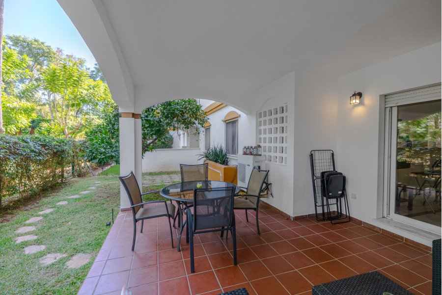 2 bedroom apartment in Dama de Noche from October to June