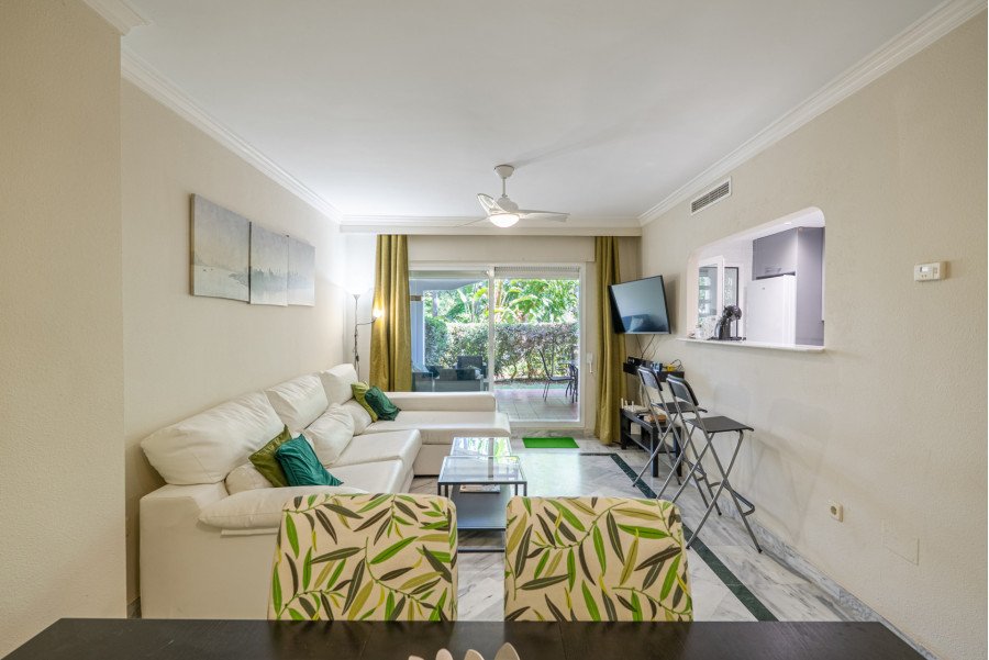 2 bedroom apartment in Dama de Noche from October to June