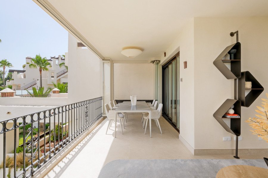 Bahía del Velerín Middle-Floor Apartment