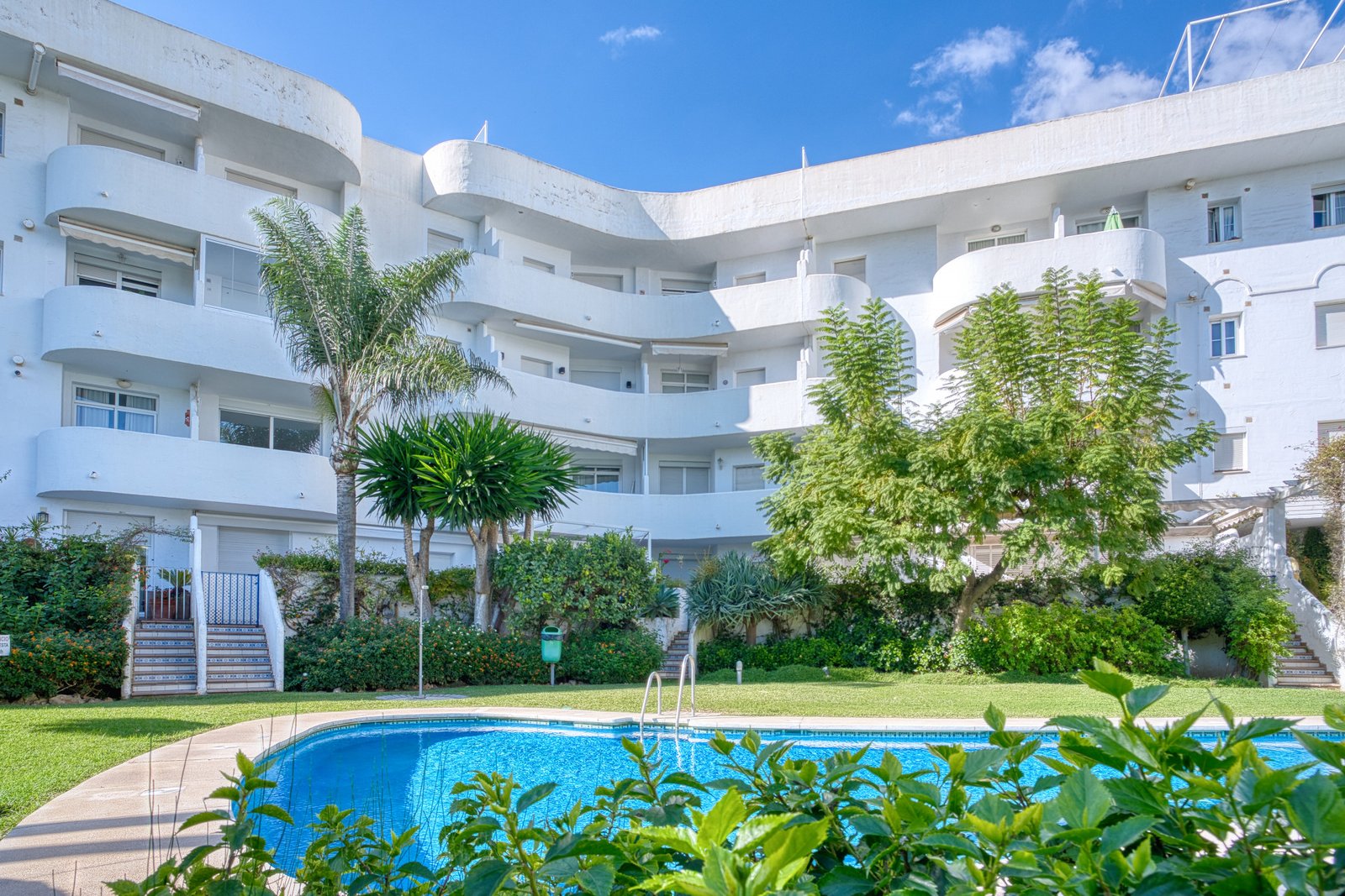 Ground Floor Apartment в Marbella Golden Mile, Marbella | 2 спален | €0.70M — Marbella — 0-bed exterior view