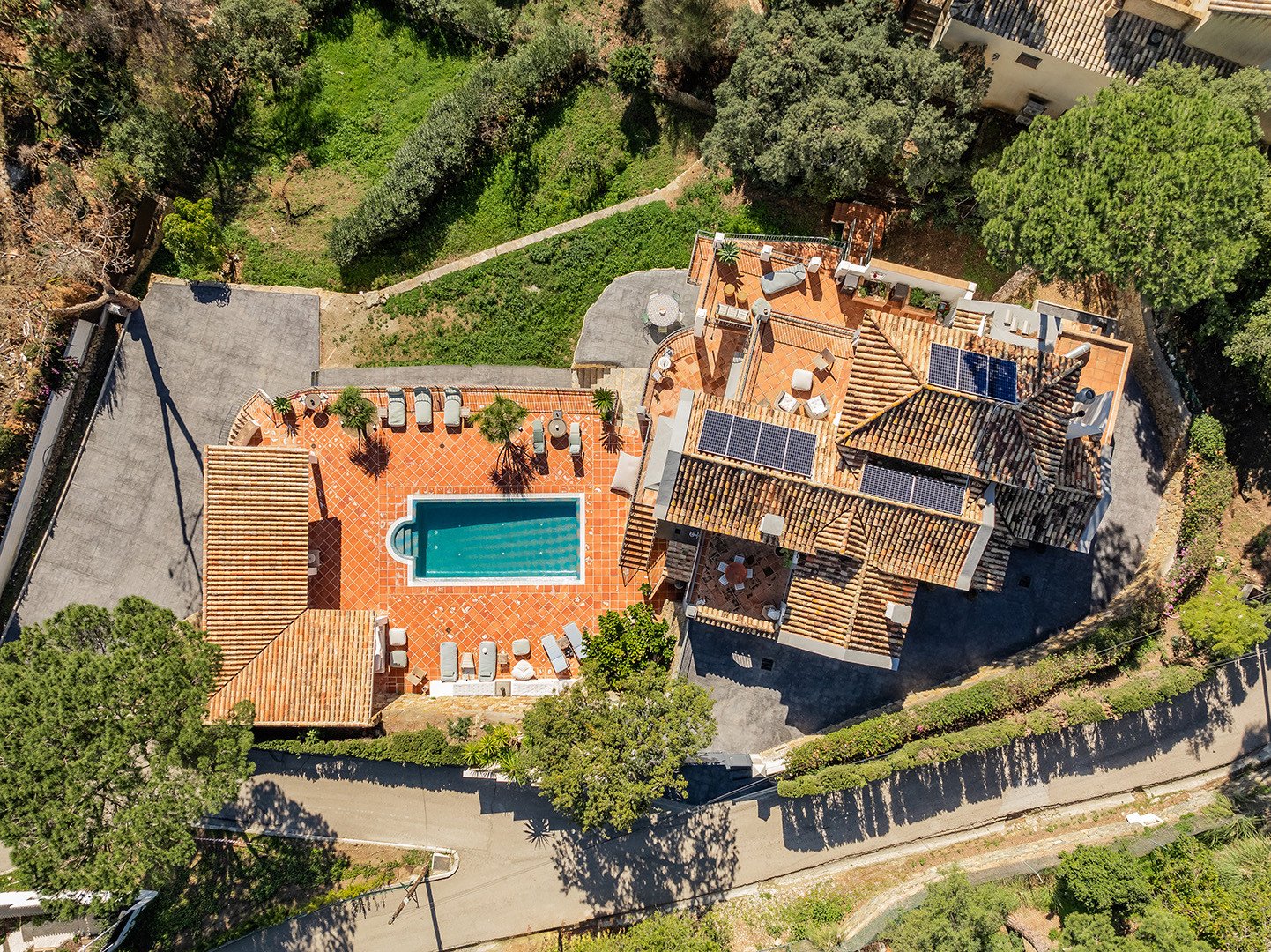 Villa в El Madroñal, Benahavis | 4 спален | €3.45M — Marbella — 0-bed exterior view