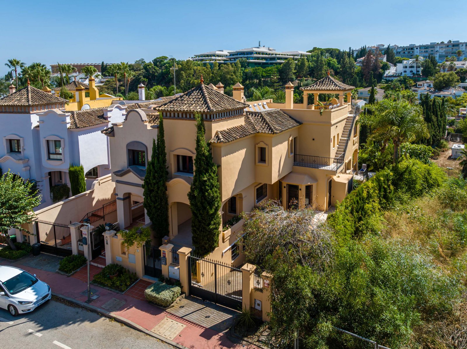 Semi Detached Villa в Marbella - Puerto Banus, Marbella | 5 спален | €2.58M — Marbella — 0-bed exterior view